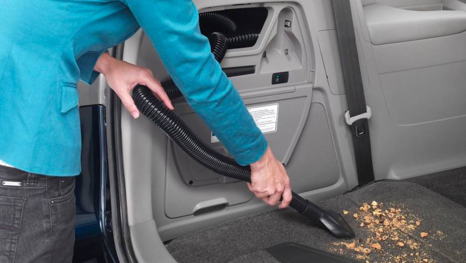 A inser&ccedil;&atilde;o de um aspirador de p&oacute; acoplado ao porta-malas - &eacute;, inclusive, item de s&eacute;rie na vers&atilde;o Touring Elite! | <a href="%20https://preprod.quatrorodas.abril.com.br/saloes/new-york/2013/honda-odyssey-737180.shtml" rel="migration">Leia mais</a>