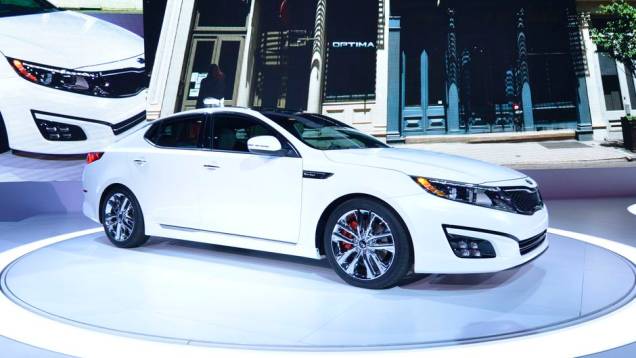 Kia Optima | <a href="https://preprod.quatrorodas.abril.com.br/saloes/new-york/2013/kia-optima-737227.shtml" rel="migration">Leia mais</a> Kia Optima | <a href="https://preprod.quatrorodas.abril.com.br/saloes/new-york/2013/kia-optima-737227.shtml" rel="migration">Leia mais</a>