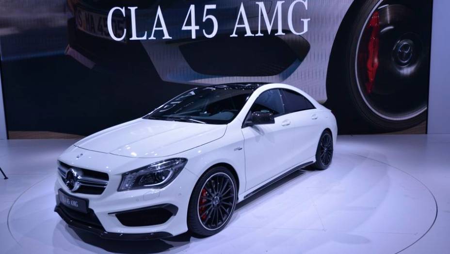 Mercedes-Benz CLA 45 AMG | <a href="https://preprod.quatrorodas.abril.com.br/saloes/new-york/2013//mercedes-benz-cla-45-amg-736996.shtml" rel="migration">Leia mais</a>