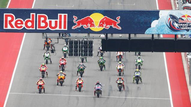 Momento da queima da largada de Jorge Lorenzo. | <a href="https://preprod.quatrorodas.abril.com.br/moto/noticias/marquez-passeia-vence-gp-austin-motogp-779654.shtml" rel="migration">Leia mais</a> Momento da queima da largada de Jorge Lorenzo. | <a href="https://preprod.quatrorodas.abril.com.br/moto/noticias/marquez-passeia-vence-gp-austin-motogp-779654.shtml" rel="migration">Leia mais</a>