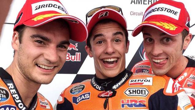 Eis a imagem tirada por Dani Pedrosa | <a href="https://preprod.quatrorodas.abril.com.br/moto/noticias/marquez-passeia-vence-gp-austin-motogp-779654.shtml" rel="migration">Leia mais</a> Eis a imagem tirada por Dani Pedrosa | <a href="https://preprod.quatrorodas.abril.com.br/moto/noticias/marquez-passeia-vence-gp-austin-motogp-779654.shtml" rel="migration">Leia mais</a>