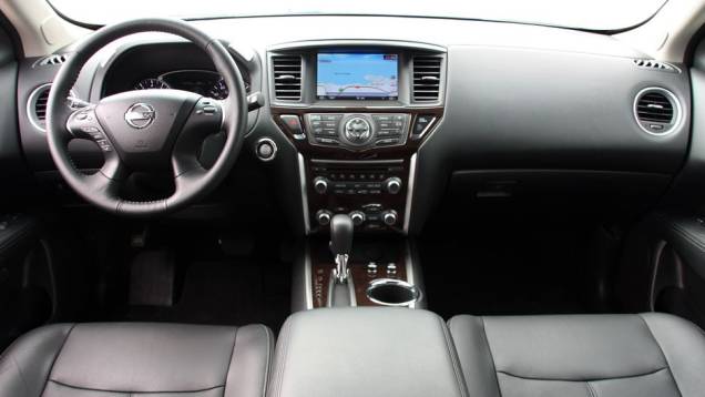 Nissan Pathfinder - muito espaço interno é um dos pontos fortes do SUV Nissan Pathfinder - muito espaço interno é um dos pontos fortes do SUV