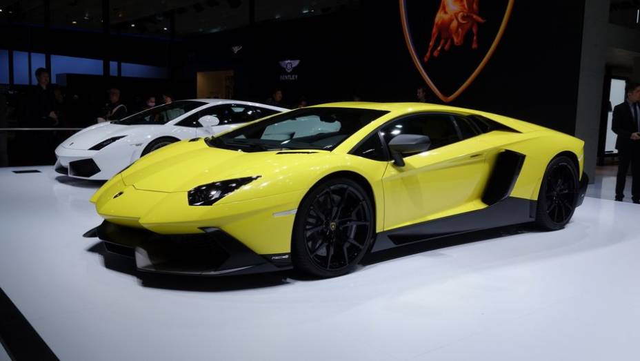 Lamborghini Aventador LP720-4 50 Anniversario | <a href="https://preprod.quatrorodas.abril.com.br/saloes/xangai/2013/lamborghini-aventador-lp720-4-50-anniversario-738879.shtml" rel="migration">Leia mais</a>