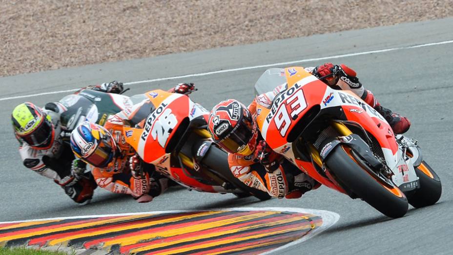 Márquez e Pedrosa escalaram o pelotão rapidamente| <a href="https://preprod.quatrorodas.abril.com.br/moto/noticias/motogp-mais-vez-marquez-790805.shtml" rel="migration">Leia mais</a>