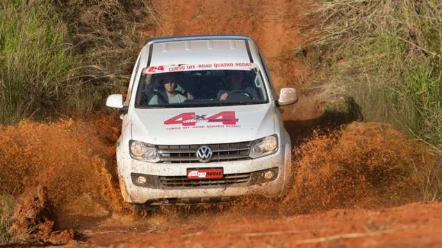 Curso 4x4 QUATRO RODAS | <a href="https://preprod.quatrorodas.abril.com.br/noticias/curso-4x4-quatro-rodas-enfie-pe-lama-747797.shtml" rel="migration">Inscreva-se</a> Curso 4x4 QUATRO RODAS | <a href="https://preprod.quatrorodas.abril.com.br/noticias/curso-4x4-quatro-rodas-enfie-pe-lama-747797.shtml" rel="migration">Inscreva-se</a>
