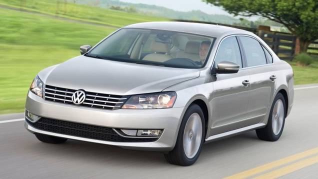 VW Passat - Vendas no 1º semestre de 2013: 348.545 unidades - Vendas no 1º semestre de 2012: 328.674 unidades - Crescimento: 6% VW Passat - Vendas no 1º semestre de 2013: 348.545 unidades - Vendas no 1º semestre de 2012: 328.674 unidades - Crescimento: 6%