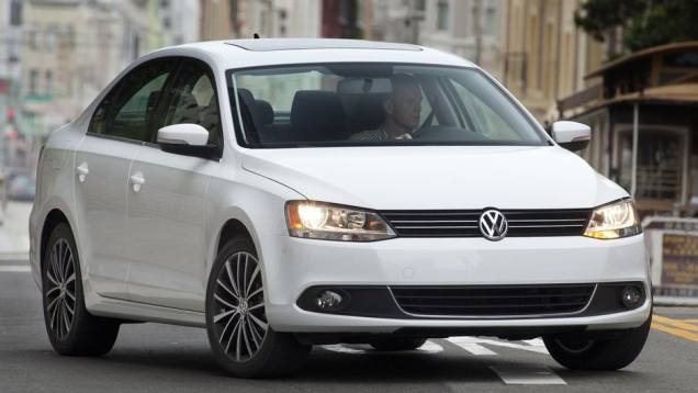 VW Jetta - Vendas no 1º semestre de 2013: 323.312 unidades - Vendas no 1º semestre de 2012: 289.966 unidades - Crescimento: 11,5% VW Jetta - Vendas no 1º semestre de 2013: 323.312 unidades - Vendas no 1º semestre de 2012: 289.966 unidades - Crescimento: 11,5%
