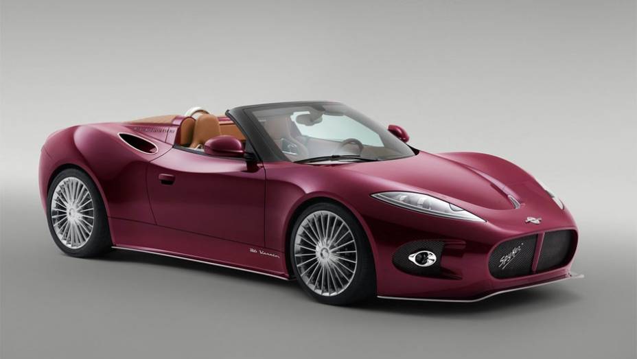 A Spyker mostrou o B6 Venator Spyder Concept em Pebble Beach | <a href="https://preprod.quatrorodas.abril.com.br/noticias/fabricantes/conceito-spyker-b6-venator-spyder-mostrado-pebble-beach-750325.shtml" rel="migration">Leia mais!</a>