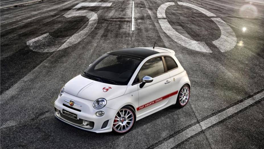 A Abarth revelou sua novidade para o Sal&atilde;o de Frankfurt de 2013: o 595 50th Anniversary Edition | <a href="https://preprod.quatrorodas.abril.com.br/saloes/frankfurt/2013/abarth-595-50th-anniversary-edition-752139.shtml" rel="migration">Leia mais</a>
