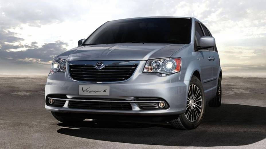 A Lancia revela neste Salão de Frankfurt o Voyager S | <a href="https://preprod.quatrorodas.abril.com.br/saloes/frankfurt/2013/lancia-voyager-s-752166.shtml" rel="migration">Leia mais</a>