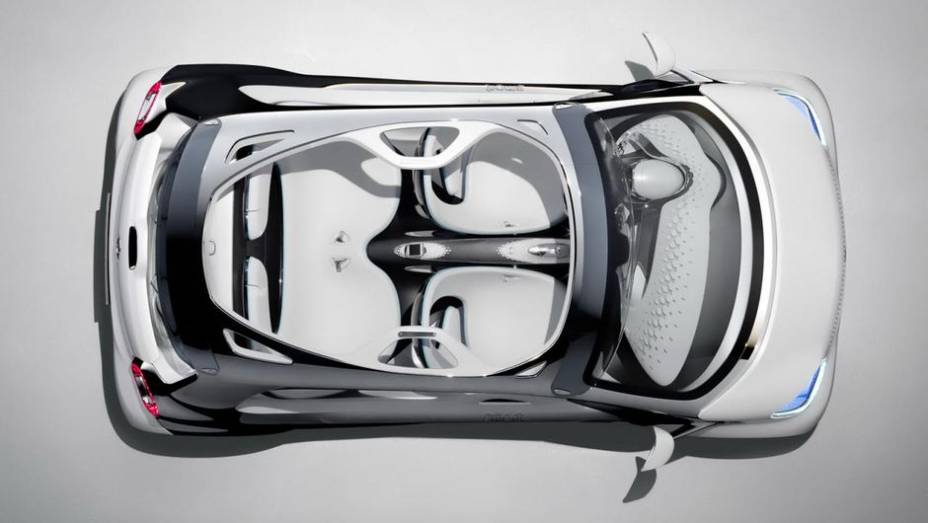 Dentro da cabine, os bancos possuem design que sugerem que est&atilde;o flutuando | <a href="https://preprod.quatrorodas.abril.com.br/saloes/frankfurt/2013/smart-forjoy-concept-752336.shtml" rel="migration">Leia mais</a>