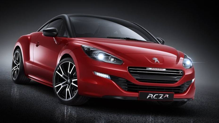 A Peugeot revelou a versão final do RCZ R | <a href="https://preprod.quatrorodas.abril.com.br/saloes/frankfurt/2013/peugeot-rcz-r-752458.shtml" rel="migration">Leia mais</a>