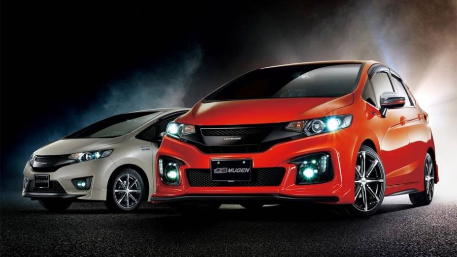 Outros destaques do pacote de customização da Mugen são as luzes de LED | <a href="https://preprod.quatrorodas.abril.com.br/noticias/fabricantes/mugen-oficializa-pacote-customizacao-honda-fit-2014-752853.shtml" rel="migration">Leia mais</a>