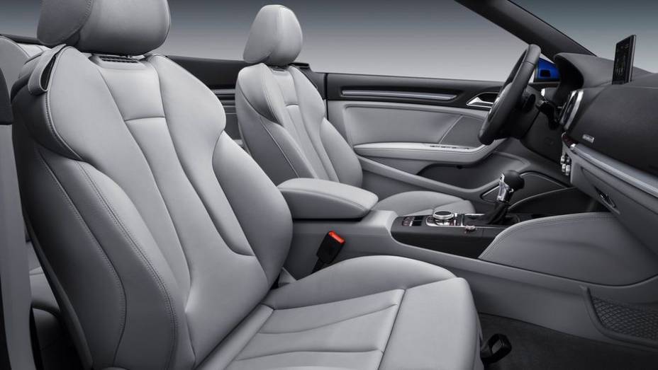 Tamb&eacute;m h&aacute; um motor a diesel, o 2.0 TDI (148 cv). J&aacute; a futura vers&atilde;o S3 Cabriolet receber&aacute; um 2.0 TSI, de 296 cv | <a href="%20https://preprod.quatrorodas.abril.com.br/saloes/frankfurt/2013/audi-a3-cabriolet-753007.shtml" rel="migration">Leia mais</a>