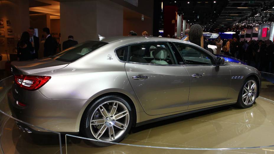 Maserati Quattroporte Ermenegildo Zegna concept | <a href="https://preprod.quatrorodas.abril.com.br/saloes/frankfurt/2013/maserati-quattroporte-ermenegildo-zegna-concept-752311.shtml" rel="migration">Leia mais</a>