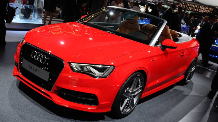 Audi A3 Cabriolet | <a href="https://preprod.quatrorodas.abril.com.br/saloes/frankfurt/2013/audi-a3-cabriolet-753007.shtml" rel="migration">Leia mais</a> | <a href="https://preprod.quatrorodas.abril.com.br/galerias/saloes/frankfurt/2013/direto-frankfurt-2013-1-753497.shtml" rel="migration">Direto de Fran</a>