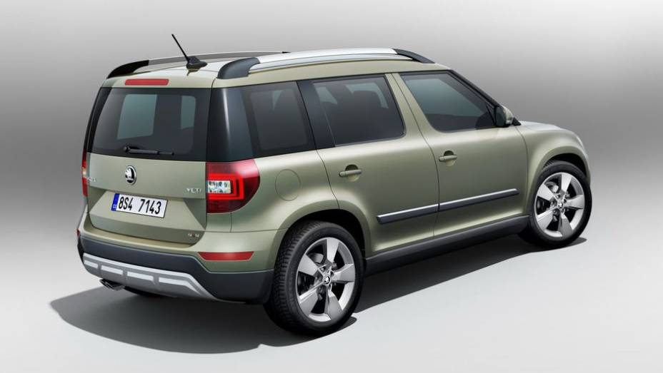 ...e Outdoor, com visual mais r&uacute;stico, tendo todas essas partes em pl&aacute;stico preto | <a href="https://preprod.quatrorodas.abril.com.br/saloes/frankfurt/2013/skoda-yeti-753464.shtml" rel="migration">Leia mais</a>