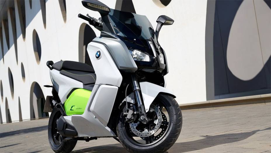 BMW mostra scooter C Evolution em Frankfurt | <a href="https://preprod.quatrorodas.abril.com.br/moto/noticias/bmw-mostra-scooter-c-evolution-frankfurt-753657.shtml" rel="migration">Leia mais</a>