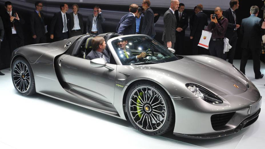 Porsche 918 Spyder | <a href="https://preprod.quatrorodas.abril.com.br/saloes/frankfurt/2013/porsche-918-spyder-752208.shtml" rel="migration">Leia mais</a>