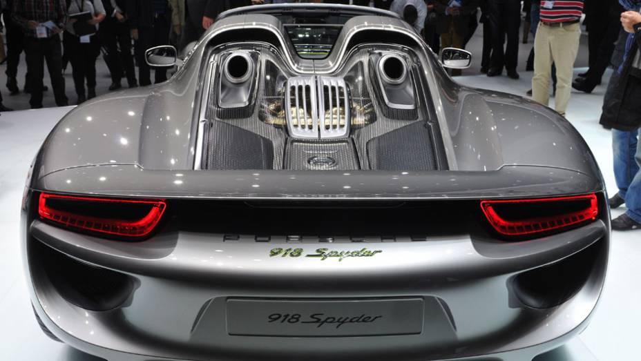 Porsche 918 Spyder | <a href="https://preprod.quatrorodas.abril.com.br/saloes/frankfurt/2013/porsche-918-spyder-752208.shtml" rel="migration">Leia mais</a>