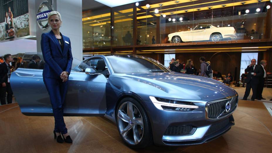 Volvo Concept Coupe | <a href="https://preprod.quatrorodas.abril.com.br/saloes/frankfurt/2013/volvo-concept-coupe-751772.shtml" rel="migration">Leia mais</a>