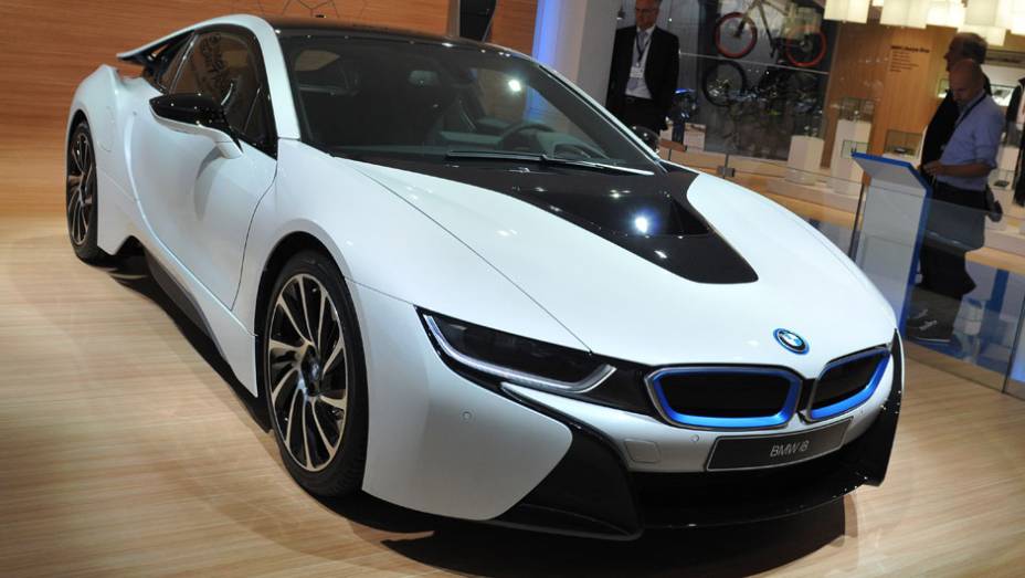 BMW i8 | <a href="https://preprod.quatrorodas.abril.com.br/saloes/frankfurt/2013/bmw-i8-752136.shtml" rel="migration">Leia mais</a>