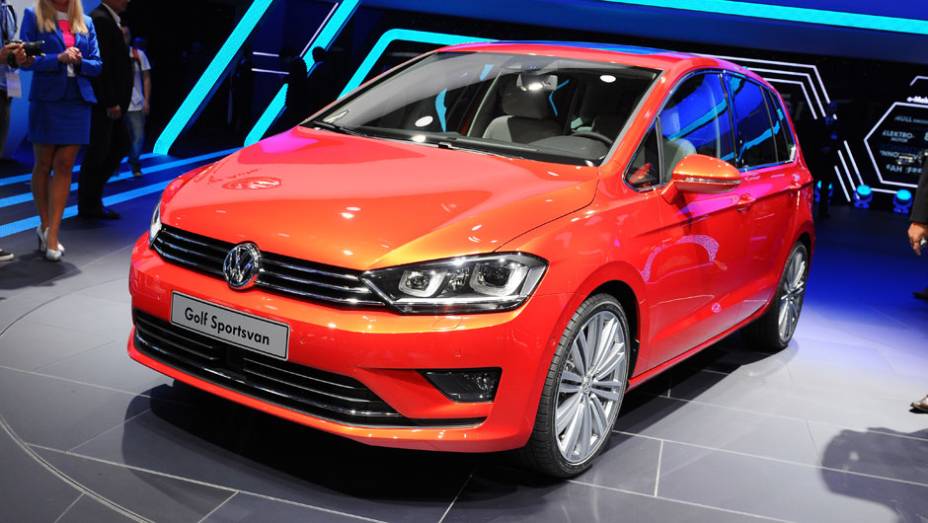 VW Golf Sportsvan Concept | <a href="https://preprod.quatrorodas.abril.com.br/saloes/frankfurt/2013/volkswagen-golf-sportsvan-concept-752994.shtml" rel="migration">Leia mais</a>