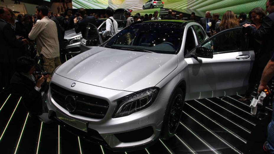 Mercedes-Benz GLA | <a href="https://preprod.quatrorodas.abril.com.br/saloes/frankfurt/2013/mercedes-benz-gla-752127.shtml" rel="migration">Leia mais</a>