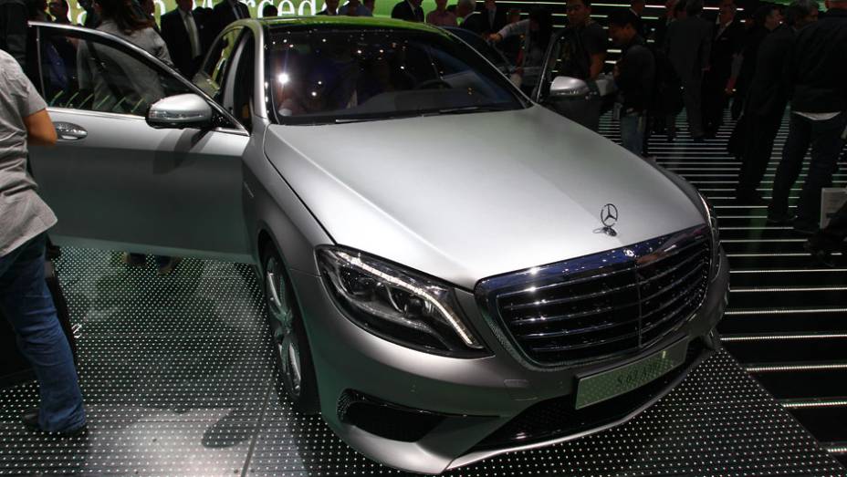 Mercedes-Benz S63 AMG | <a href="https://preprod.quatrorodas.abril.com.br/saloes/frankfurt/2013/mercedes-benz-s63-amg-751703.shtml" rel="migration">Leia mais</a>