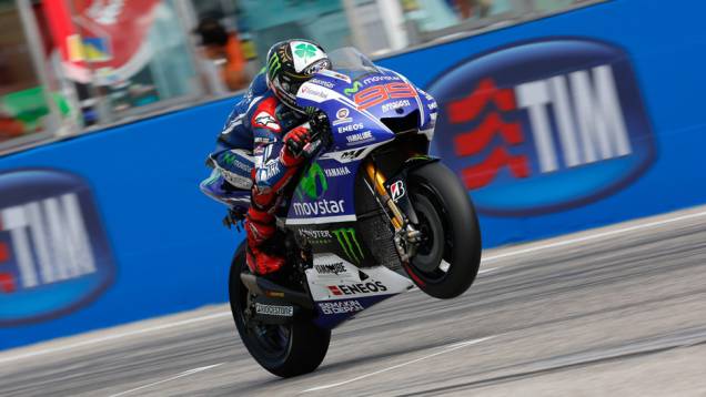 Jorge Lorenzo foi o segundo mais rápido | <a href="https://preprod.quatrorodas.abril.com.br/moto/noticias/motogp-marquez-conquista-pole-misano-754099.shtml" rel="migration">Leia mais</a> Jorge Lorenzo foi o segundo mais rápido | <a href="https://preprod.quatrorodas.abril.com.br/moto/noticias/motogp-marquez-conquista-pole-misano-754099.shtml" rel="migration">Leia mais</a>