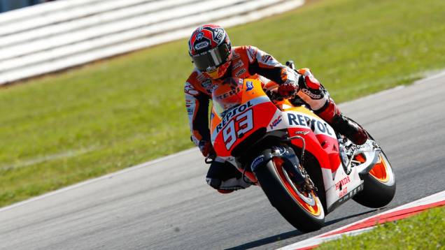 Cal Crutchlow ficou com o quinto tempo | <a href="https://preprod.quatrorodas.abril.com.br/moto/noticias/motogp-marquez-conquista-pole-misano-754099.shtml" rel="migration">Leia mais</a> Cal Crutchlow ficou com o quinto tempo | <a href="https://preprod.quatrorodas.abril.com.br/moto/noticias/motogp-marquez-conquista-pole-misano-754099.shtml" rel="migration">Leia mais</a>