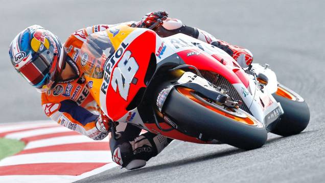 Dani Pedrosa se contentou com a terceira colocação | <a href="https://preprod.quatrorodas.abril.com.br/moto/noticias/motogp-lorenzo-triunfa-misano-754124.shtml" rel="migration">Leia mais</a> Dani Pedrosa se contentou com a terceira colocação | <a href="https://preprod.quatrorodas.abril.com.br/moto/noticias/motogp-lorenzo-triunfa-misano-754124.shtml" rel="migration">Leia mais</a>