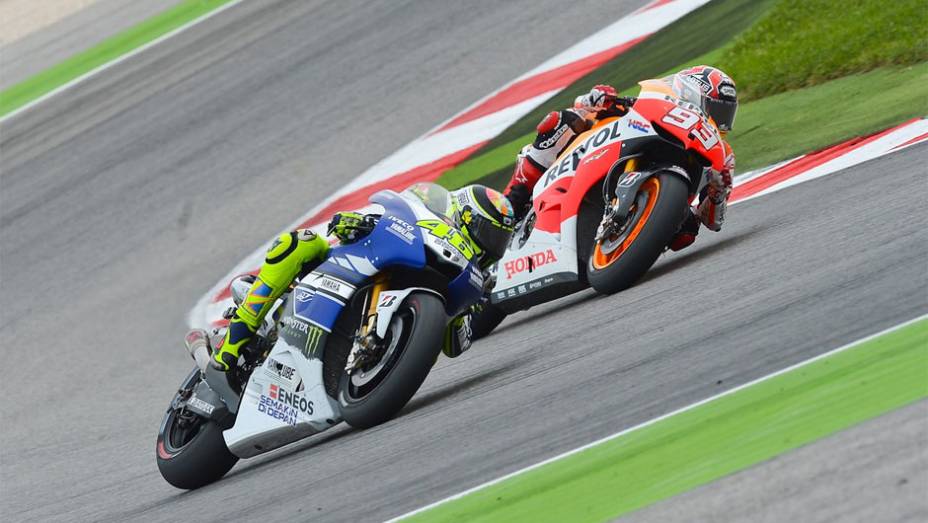 Valentino Rossi cruzou a linha de chegada na quarta posição | <a href="https://preprod.quatrorodas.abril.com.br/moto/noticias/motogp-lorenzo-triunfa-misano-754124.shtml" rel="migration">Leia mais</a>