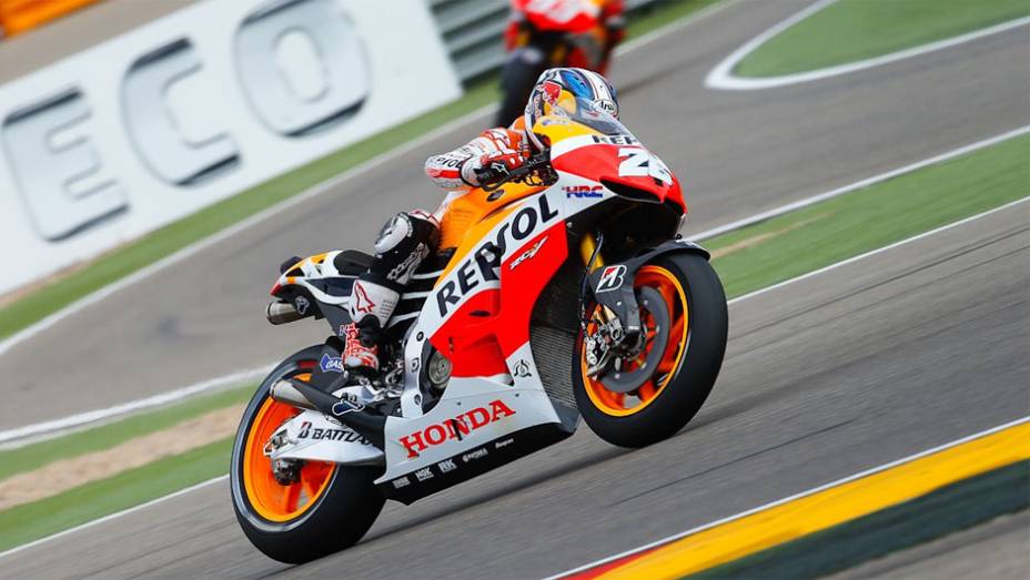 Dani Pedrosa foi o terceiro | <a href="https://preprod.quatrorodas.abril.com.br/moto/noticias/motogp-marquez-garante-pole-aragon-755537.shtml" rel="migration">Leia mais</a>