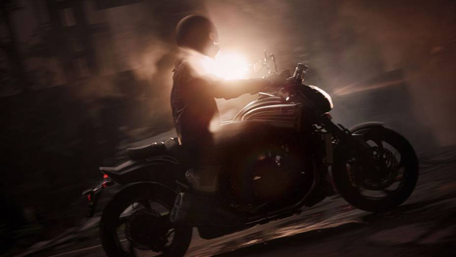 Com robustez e estilos &uacute;nicos, ela conta com um motor V4 de quatro tempos e 1.679 cilindradas | <a href="https://preprod.quatrorodas.abril.com.br/moto/noticias/tmax-destaque-yamaha-salao-duas-rodas-756402.shtml" rel="migration">Leia mais</a>