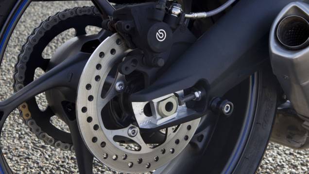 Freios ABS como itens de série | <a href="https://preprod.quatrorodas.abril.com.br/moto/noticias/triumph-daytona-675-chega-r-41-900-781670.shtml" rel="migration">Leia mais</a> Freios ABS como itens de série | <a href="https://preprod.quatrorodas.abril.com.br/moto/noticias/triumph-daytona-675-chega-r-41-900-781670.shtml" rel="migration">Leia mais</a>