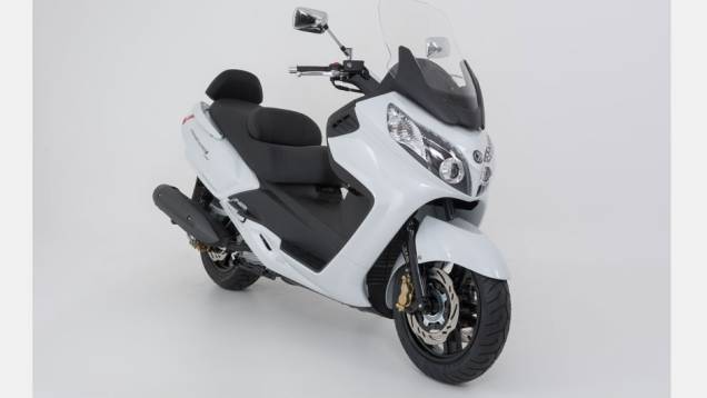 Dafra lança Maxsym 400i no Salão Duas Rodas 2013 | <a href="https://preprod.quatrorodas.abril.com.br/moto/noticias/dafra-apresenta-novos-modelos-salao-duas-rodas-756438.shtml" rel="migration">Leia mais</a> Dafra lança Maxsym 400i no Salão Duas Rodas 2013 | <a href="https://preprod.quatrorodas.abril.com.br/moto/noticias/dafra-apresenta-novos-modelos-salao-duas-rodas-756438.shtml" rel="migration">Leia mais</a>