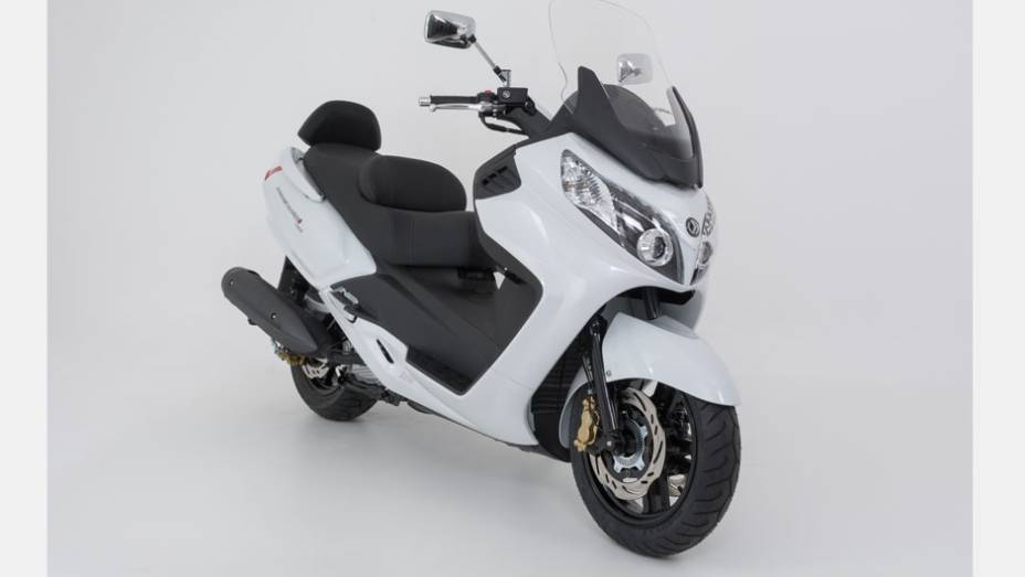 Dafra lan&ccedil;a Maxsym 400i no Sal&atilde;o Duas Rodas 2013 | <a href="https://preprod.quatrorodas.abril.com.br/moto/noticias/dafra-apresenta-novos-modelos-salao-duas-rodas-756438.shtml" rel="migration">Leia mais</a>