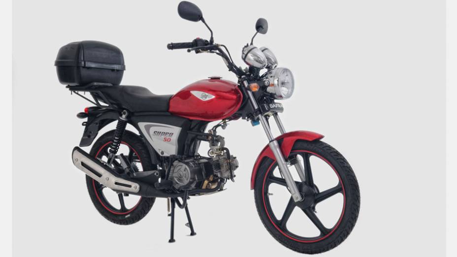 Dafra mostrou nova Super 50 no Salão Duas Rodas 2013 | <a href="https://preprod.quatrorodas.abril.com.br/moto/noticias/dafra-apresenta-novos-modelos-salao-duas-rodas-756438.shtml" rel="migration">Leia mais</a>