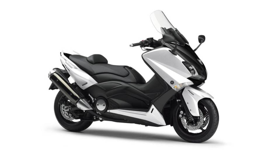 Yamaha TMax foi destaque no estande da marca japonesa no Sal&atilde;o Duas Rodas 2013 | <a href="https://preprod.quatrorodas.abril.com.br/moto/noticias/tmax-destaque-yamaha-salao-duas-rodas-756402.shtml" rel="migration">Leia mais</a>