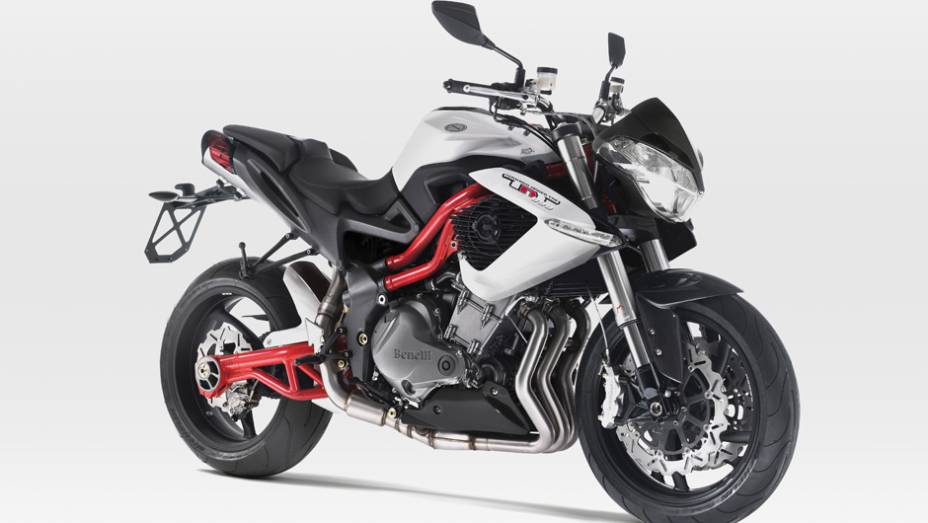 Benelli TNT 899 custará R$ 38.990,00 | <a href="https://preprod.quatrorodas.abril.com.br/moto/noticias/benelli-faz-estreia-brasil-lancamento-sete-modelos-756802.shtml" rel="migration">Leia mais</a> Benelli TNT 899 custará R$ 38.990,00 | <a href="https://preprod.quatrorodas.abril.com.br/moto/noticias/benelli-faz-estreia-brasil-lancamento-sete-modelos-756802.shtml" rel="migration">Leia mais</a>