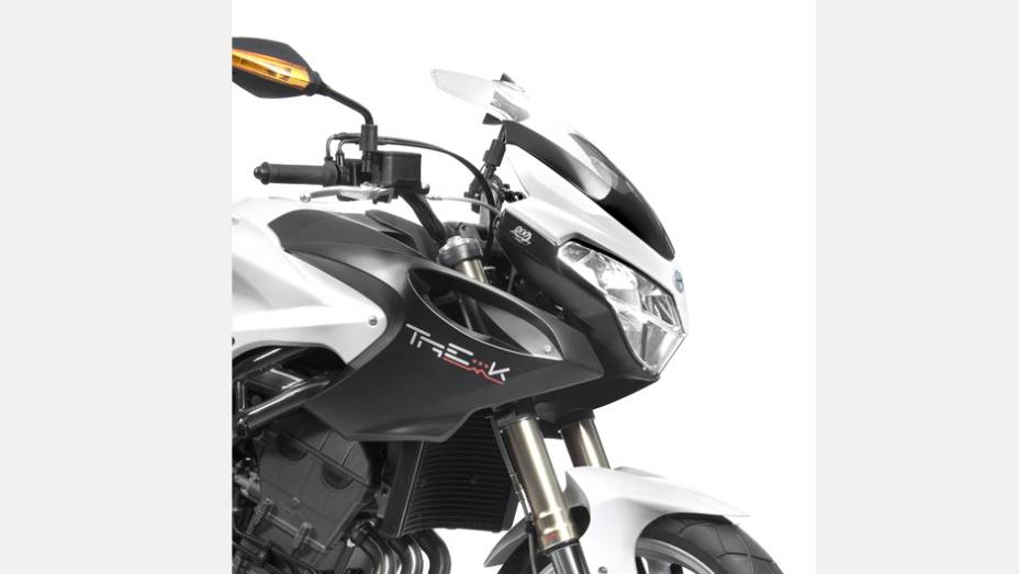 Benelli TRE K 899 custará R$ 45.690,00 | <a href="https://preprod.quatrorodas.abril.com.br/moto/noticias/benelli-faz-estreia-brasil-lancamento-sete-modelos-756802.shtml" rel="migration">Leia mais</a> Benelli TRE K 899 custará R$ 45.690,00 | <a href="https://preprod.quatrorodas.abril.com.br/moto/noticias/benelli-faz-estreia-brasil-lancamento-sete-modelos-756802.shtml" rel="migration">Leia mais</a>