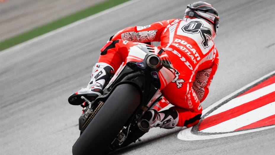 Andrea Dovizioso terminou o GP da Malásia em oitavo | <a href="https://preprod.quatrorodas.abril.com.br/moto/noticias/motogp-dani-pedrosa-vence-sepang-756916.shtml" rel="migration">Leia mais</a>