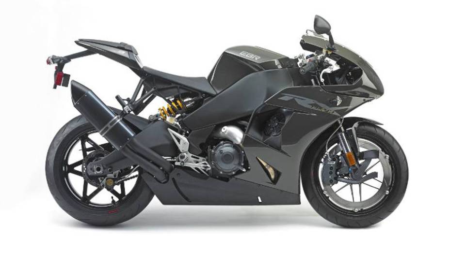 Motor entrega 187 cavalos de potência... | <a href="https://preprod.quatrorodas.abril.com.br/moto/noticias/erik-buell-racing-apresenta-nova-1190rx-757464.shtml" rel="migration">Leia mais</a>