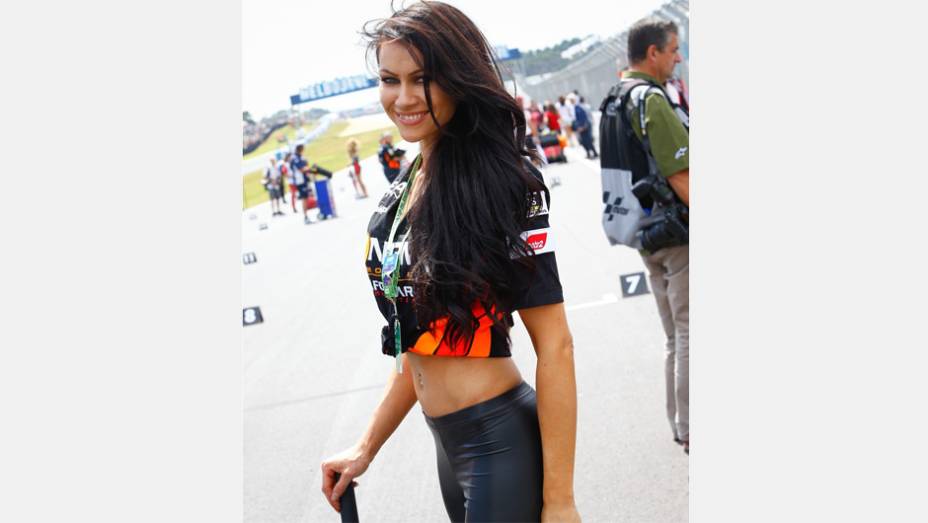 Veja as belas Garotas da MotoGP - Austrália | <a href="https://preprod.quatrorodas.abril.com.br/moto/noticias/motogp-lorenzo-vence-embola-campeonato-757595.shtml" rel="migration">Leia mais</a>