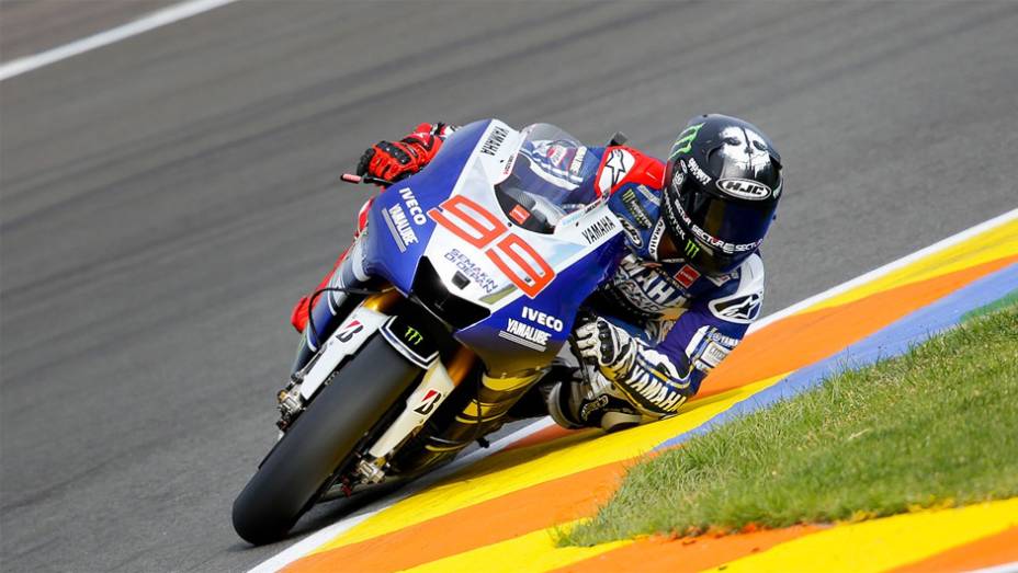 Jorge Lorenzo venceu em Valência, mas não impediu o título de marc Márquez | <a href="https://preprod.quatrorodas.abril.com.br/moto/noticias/lorenzo-vence-nao-impede-titulo-marquez-759873.shtml" rel="migration"></a>
