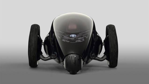 O FV2 ostenta o lema "Fun to Drive" ("Diversão ao dirigir") | <a href="https://preprod.quatrorodas.abril.com.br/noticias/saloes/toquio-2013/toyota-anuncia-carros-conceito-toquio-759452.shtml" rel="migration">Leia mais</a> O FV2 ostenta o lema "Fun to Drive" ("Diversão ao dirigir") | <a href="https://preprod.quatrorodas.abril.com.br/noticias/saloes/toquio-2013/toyota-anuncia-carros-conceito-toquio-759452.shtml" rel="migration">Leia mais</a>