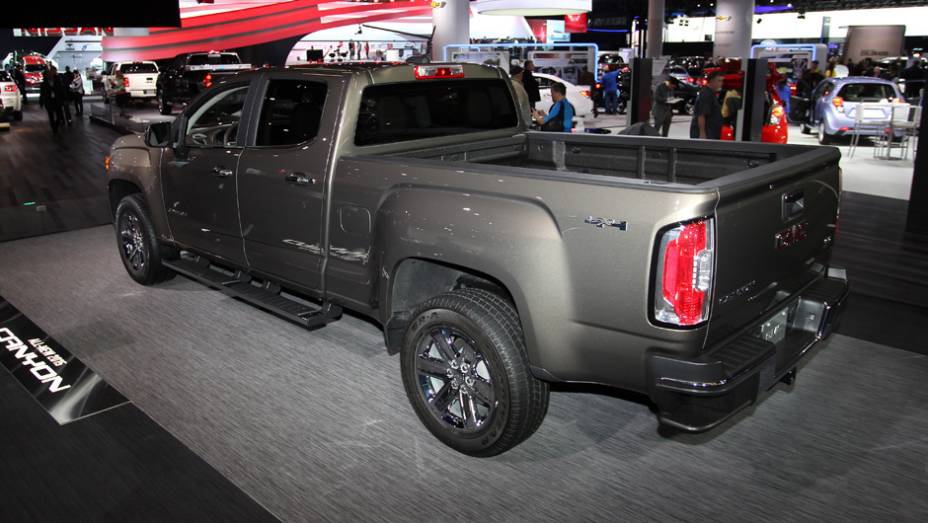 GMC Canyon | <a href="https://preprod.quatrorodas.abril.com.br/noticias/saloes/detroit-2014/gmc-mostra-nova-canyon-detroit-769475.shtml" rel="migration">Leia mais</a>