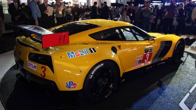 Chevrolet Corvette C7.R | <a href="https://preprod.quatrorodas.abril.com.br/noticias/saloes/detroit-2014/chevrolet-leva-corvette-c7-r-2014-detroit-769735.shtml" rel="migration">Leia mais</a> Chevrolet Corvette C7.R | <a href="https://preprod.quatrorodas.abril.com.br/noticias/saloes/detroit-2014/chevrolet-leva-corvette-c7-r-2014-detroit-769735.shtml" rel="migration">Leia mais</a>