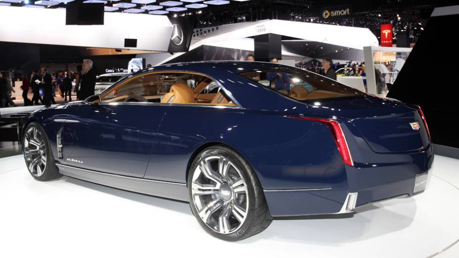 Cadillac Elmiraj concept | <a href="https://preprod.quatrorodas.abril.com.br/noticias/saloes/detroit-2014" rel="migration">Tudo sobre o Salão de Detroit!</a>